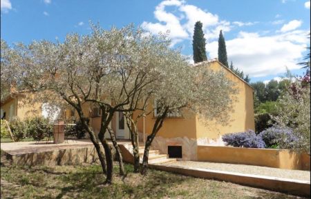 G&icirc;te n&deg;13G222031 Saint-Cannat - Bouches-du-Rh&ocirc;ne - photo