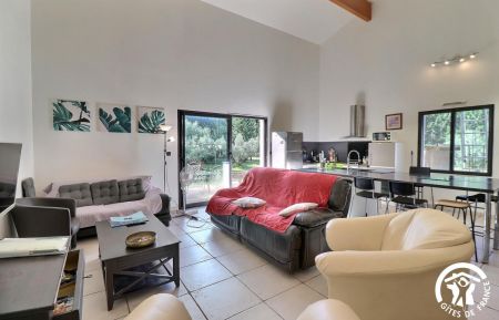 G&icirc;te n&deg;13G250106 Saint-Martin-de-Crau - Bouches-du-Rh&ocirc;ne - photo