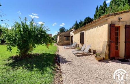 G&icirc;te n&deg;13G621 Salon-de-Provence - Bouches-du-Rh&ocirc;ne - photo