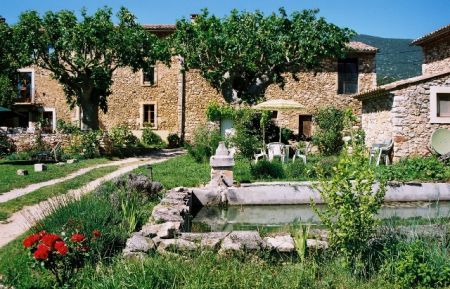 Chambre d'h&ocirc;tes n&deg;84G1197 Rustrel - Vaucluse - photo