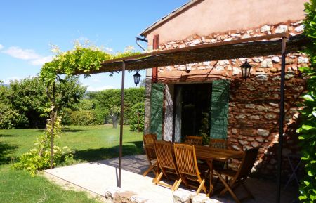 La terrasse du gîte les cerisiers Gîte n°84G2377 Roussillon - Vaucluse - La terrasse du gîte les cerisiers