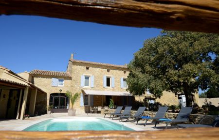 G&icirc;te n&deg;84G2975 Vacqueyras - Vaucluse - LE MAS DES FONTNOBLES