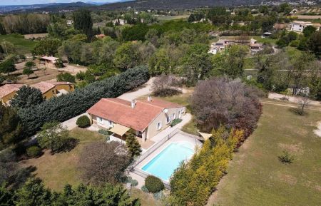 G&icirc;te n&deg;84G3598 Malauc&egrave;ne - Vaucluse - photo