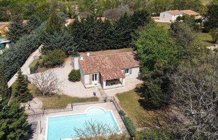 G&icirc;te n&deg;84G3599 Malauc&egrave;ne - Vaucluse - photo
