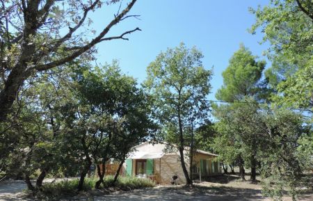 G&icirc;te n&deg;84G40731 Joucas - Vaucluse - photo