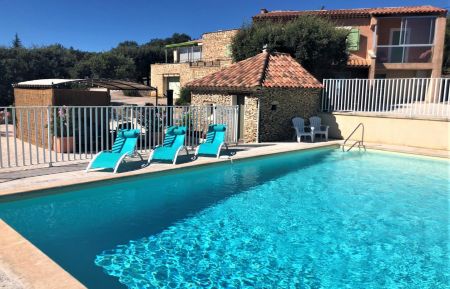 G&icirc;te n&deg;84G4230 Saint-Saturnin-l&egrave;s-Apt - Vaucluse - photo