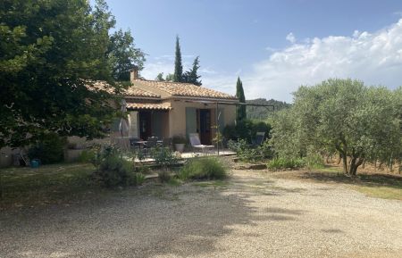G&icirc;te n&deg;84G4360 M&eacute;nerbes - Vaucluse - photo