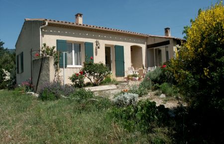 G&icirc;te n&deg;84G843 Cabri&egrave;res-d'Aigues - Vaucluse - photo