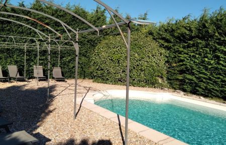G&icirc;te n&deg;84G3740 Le Barroux - Vaucluse - photo