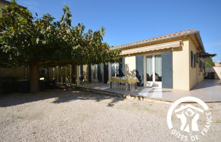 G&icirc;te n&deg;84G4341 Malauc&egrave;ne - Vaucluse - photo