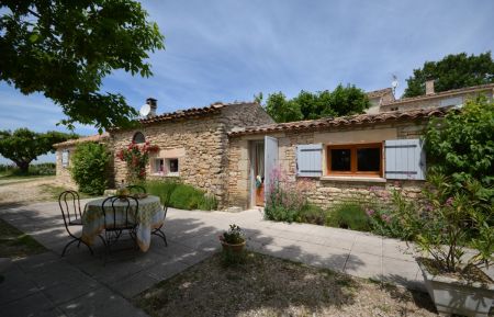G&icirc;te n&deg;84G2823 Goult - Vaucluse - photo