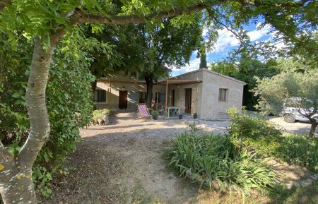 G&icirc;te n&deg;84G4101 Apt - Vaucluse - photo