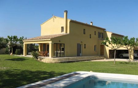 G&icirc;te n&deg;84G3698 Pernes-les-Fontaines - Vaucluse - photo