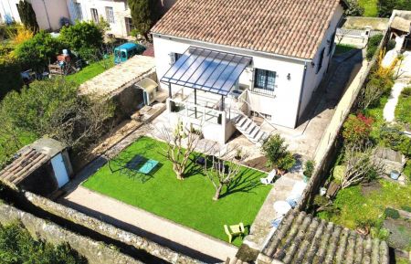 G&icirc;te n&deg;84G4368 Malauc&egrave;ne - Vaucluse - Vue d'ensemble