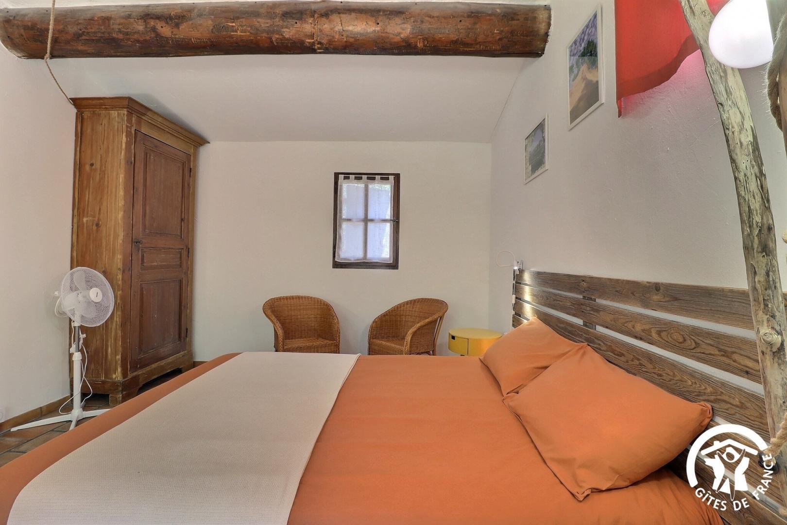 Les Chambres du Luberon, la Chambre Luberon en toute originalité photo 17