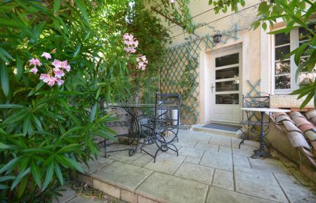 G&icirc;te n&deg;84G4247 Saint-Saturnin-l&egrave;s-Apt - Vaucluse - photo