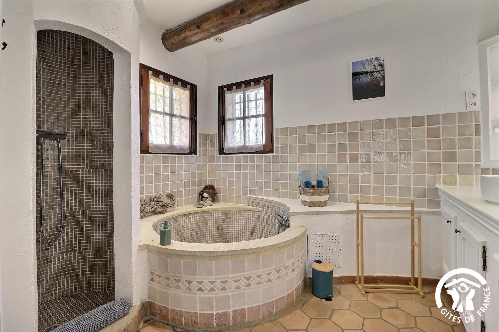 Les Chambres du Luberon, Un bain détente en Chambre Durance ? photo 28