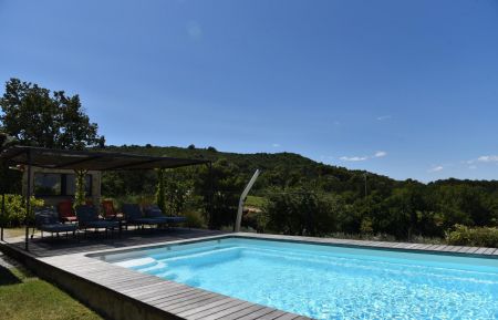 G&icirc;te n&deg;84G4042 Saint-Roman-de-Malegarde - Vaucluse - Au c?ur de la nature