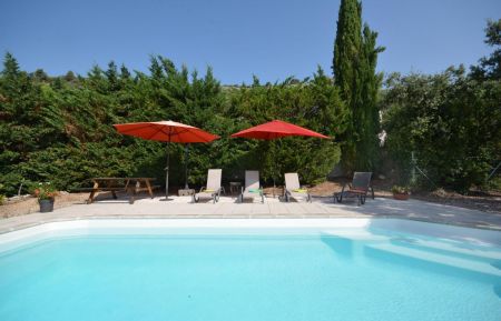 G&icirc;te n&deg;84G2915 Saint-Saturnin-l&egrave;s-Apt - Vaucluse - photo