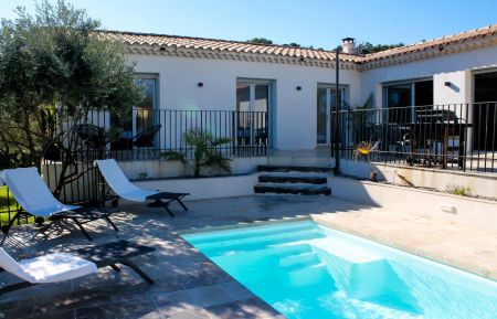 G&icirc;te n&deg;84G4328 Mormoiron - Vaucluse - photo