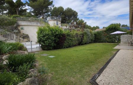 G&icirc;te n&deg;84G2882 Carpentras - Vaucluse - photo