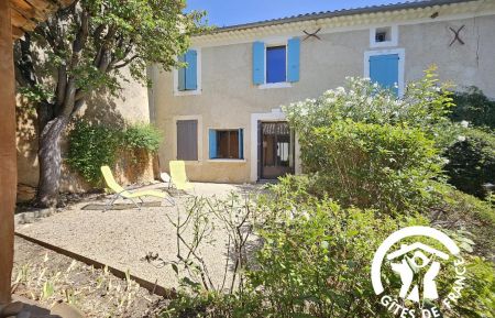 G&icirc;te n&deg;84G4338 Saint-Saturnin-l&egrave;s-Apt - Vaucluse - photo
