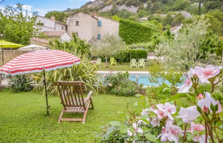 Vue jardin Gîte n°84G2461 Venasque - Vaucluse - Vue jardin